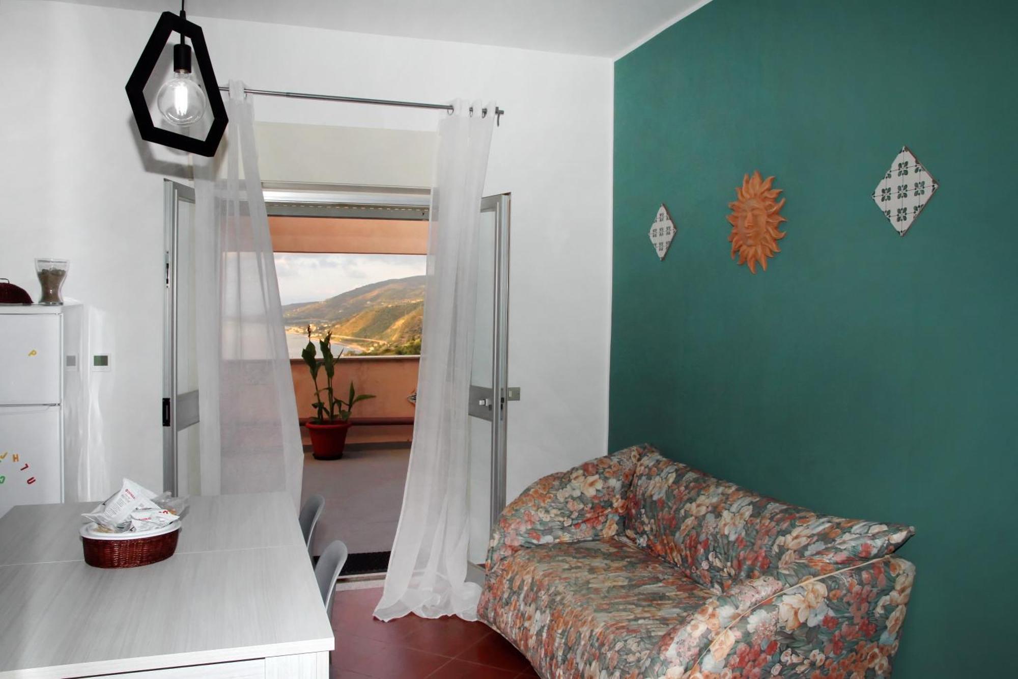Attico Vista Mare Con Terrazza E Spa Riscaldata Санто-Стефано-ді-Камастра Екстер'єр фото